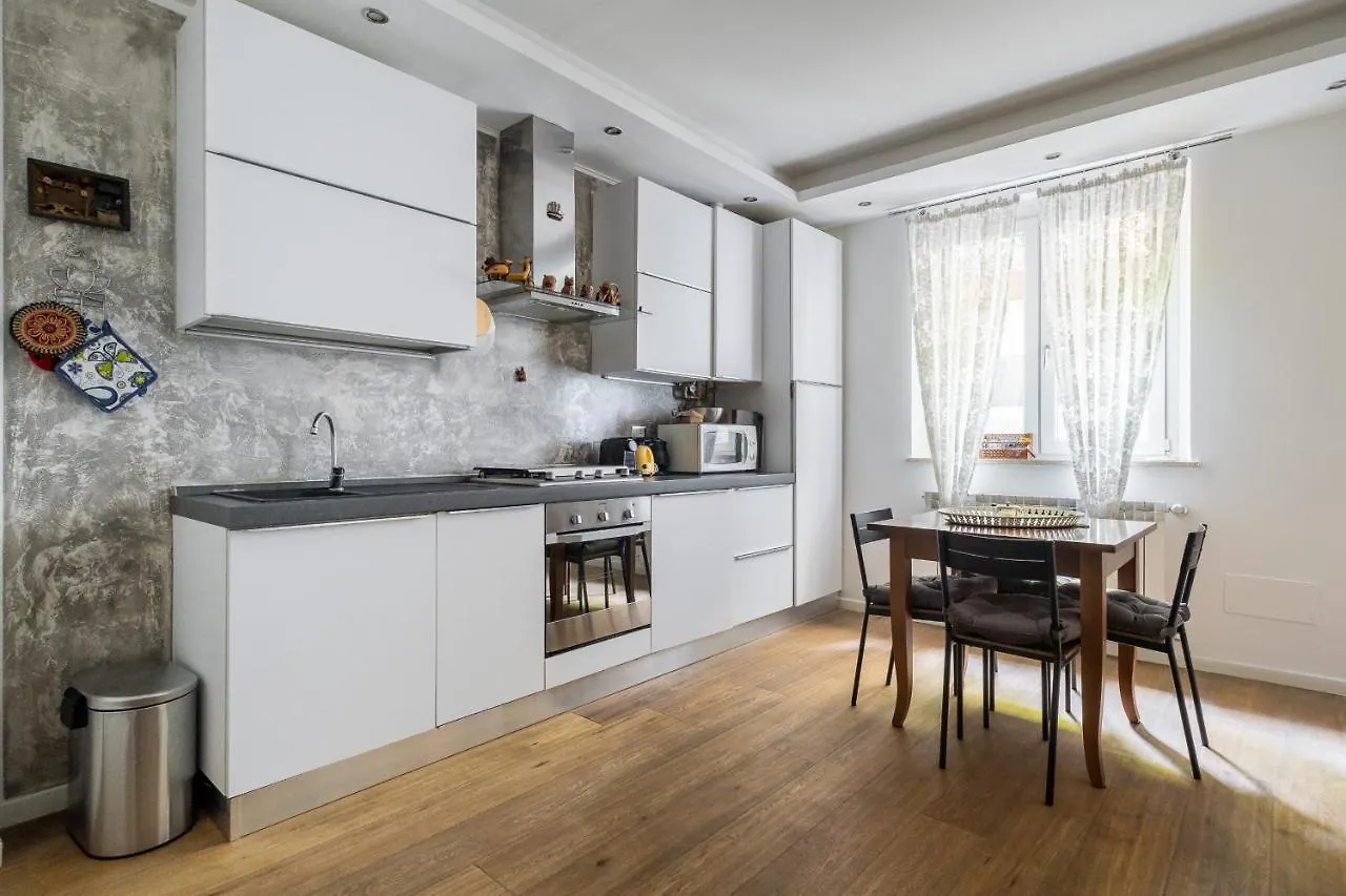 XVI Charm Apartment By Wonderful Italy location