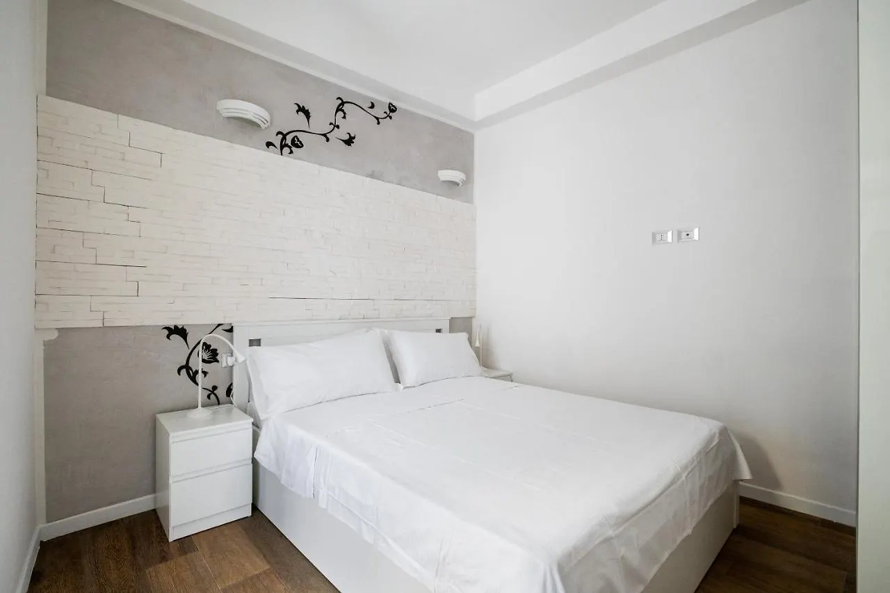 XVI Charm Apartment By Wonderful Italy 볼로냐 0*,